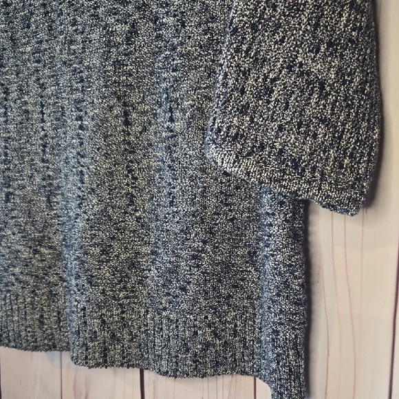 Chico's Navy And White Crew Neck Sweater Metallic Gold Thread Size 3 Or XL - Picture 6 of 8